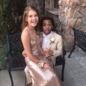 Meet your Posher, Cynthia